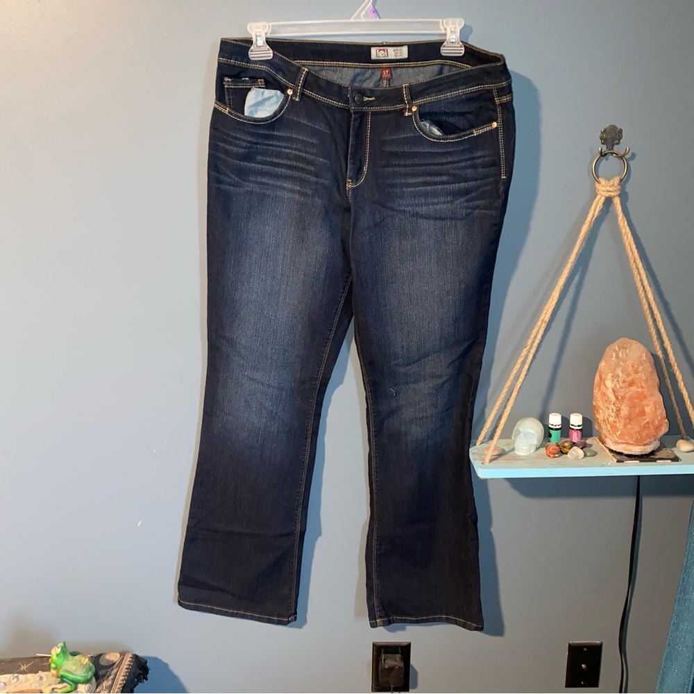 Lowrise bootcut jeans